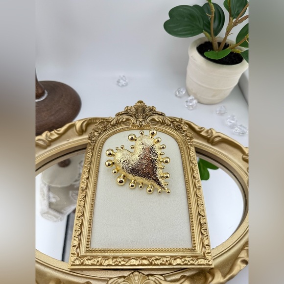 Bold Gold Heart Statement Ring | Adjustable Fit | Modern Baroque Style - Picture 6 of 8